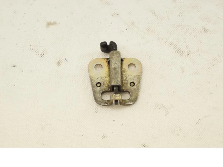 Mechanismus zámku sedla Yamaha