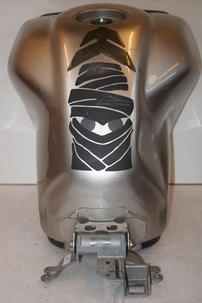 palivová nádrž Yamaha