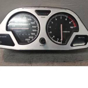 Přístrojový panel Yamaha