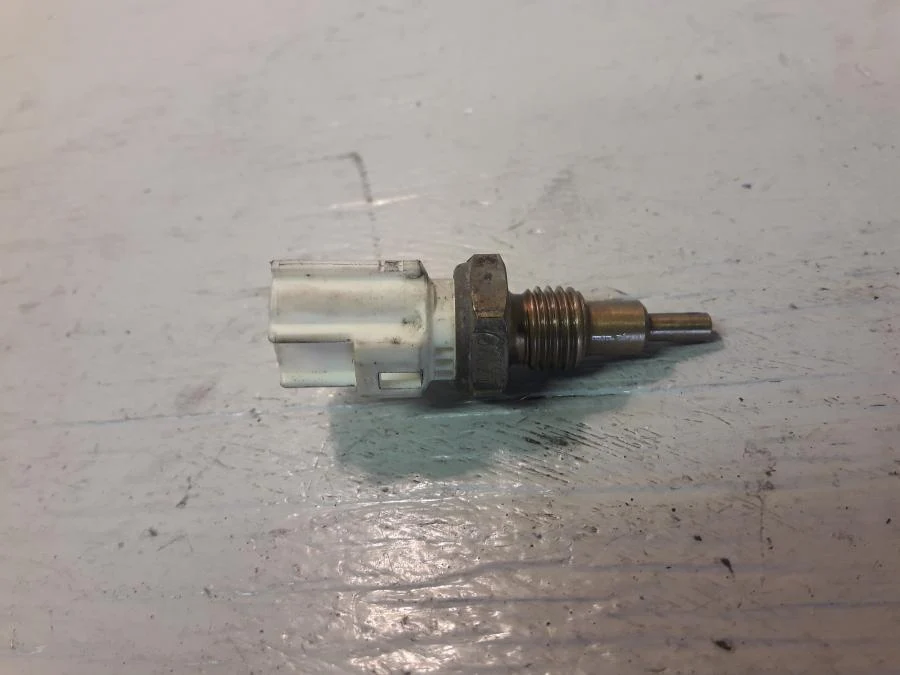 Snímač termostatu chladicí kapaliny Yamaha