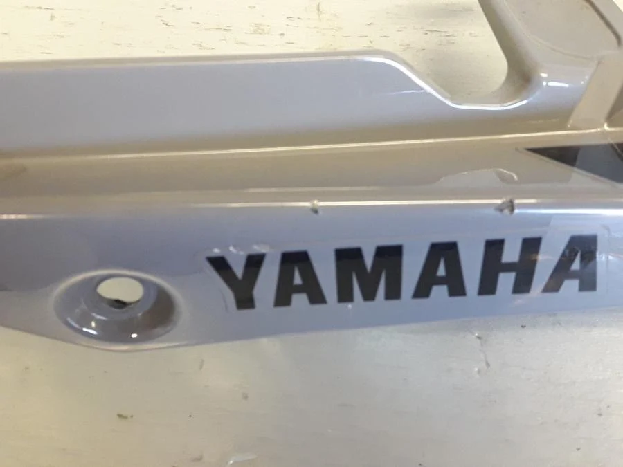 Zadní křídlo Yamaha