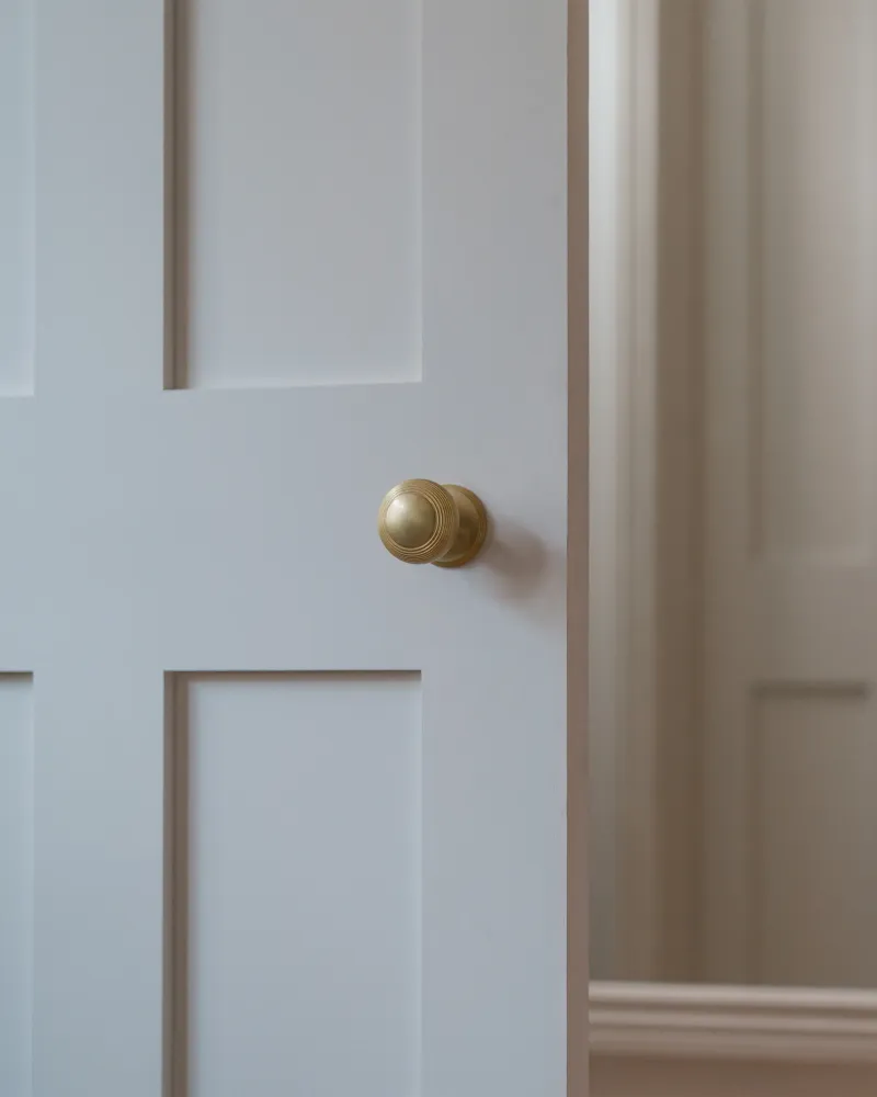 Závora Poplar Sprung Door Knob - Antique Zlatý kov