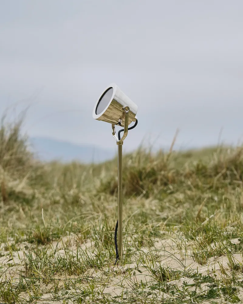 Cambridge Ground Floodlight – Polished Nickel