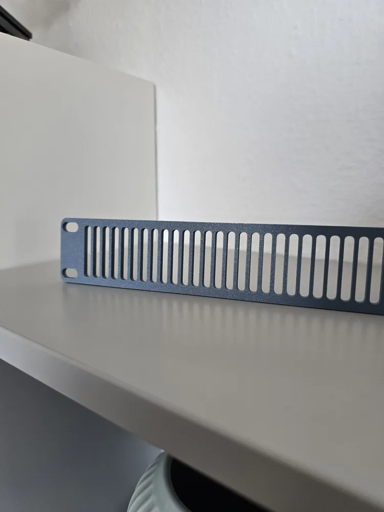 Zabezpečení Panneau aveugle 1U pour armoire rack 10 pouces Hvid