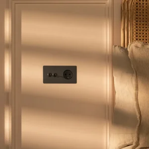 Kew Double 2x Toggle & Danish Type K Socket - Warm finish | Black