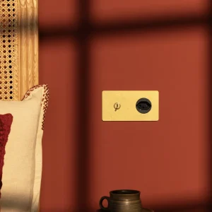 Kew Double Toggle & Swiss Type J Socket - Antique Zlatý kov | Black