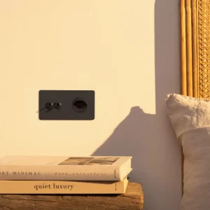 Kew Double 2x Toggle & Swiss Type J Socket - Kovově hnědý | Black