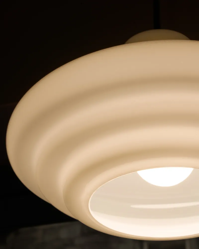 Brookfield Medium Pendant Light Opal Čiré sklo - Bronze
