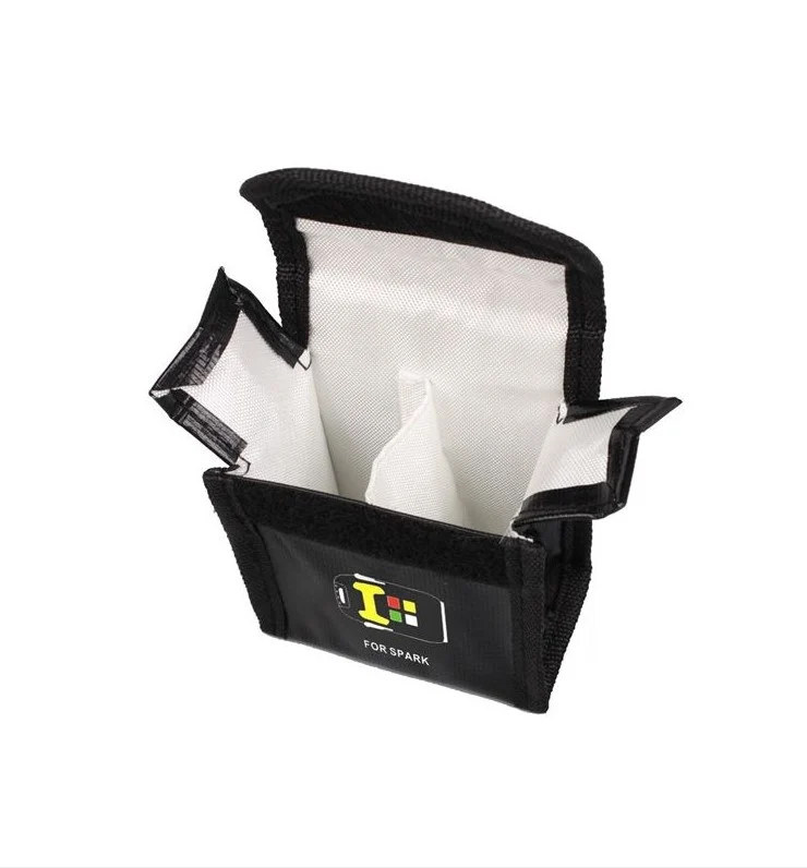 Lipo Bag Ohnivzdorná taška Ideální pro nabíjení Ohnivzdorných Lipo baterií Rozměry 26 x 13 x 15 cm Barva Černá YUNIQUE GRE...