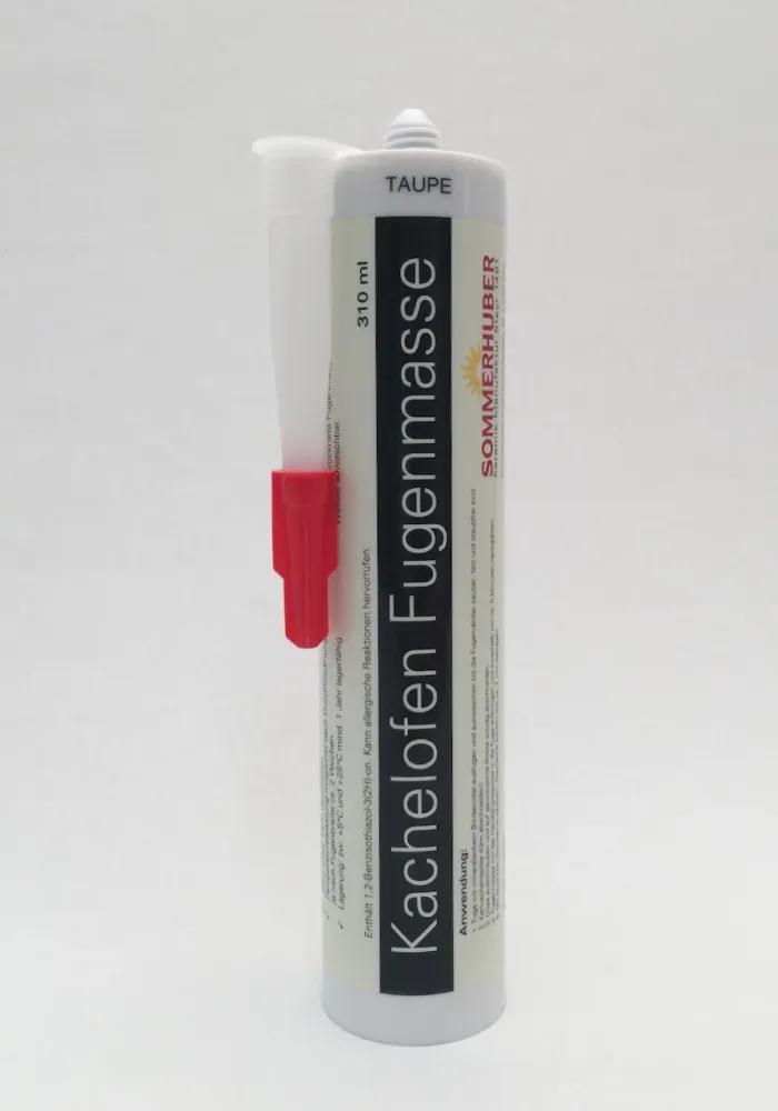 Elastický tmel na spáry ve světle šedé barvě pro krby kachlová kamna v kartuších