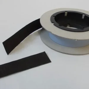 Nehořlavá lepicí páska 10 cm zabraňující roztřepení těsnicí šňůry