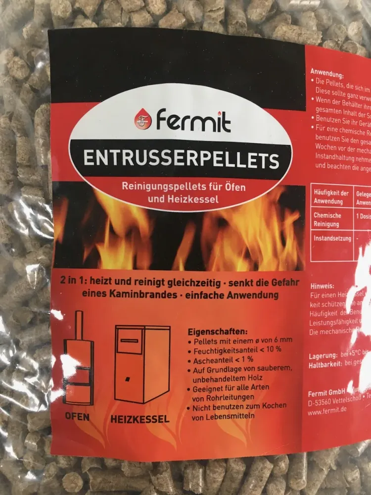 Pelety na odstraňování sazí 1,5kg sáček Čistící pelety Kamna na pelety Kotle na pelety