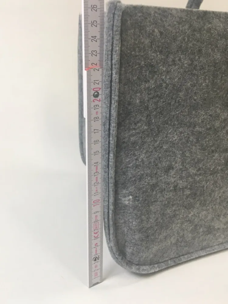Pytel na palivové dřevo ze světle šedé plsti 50x25x26cm