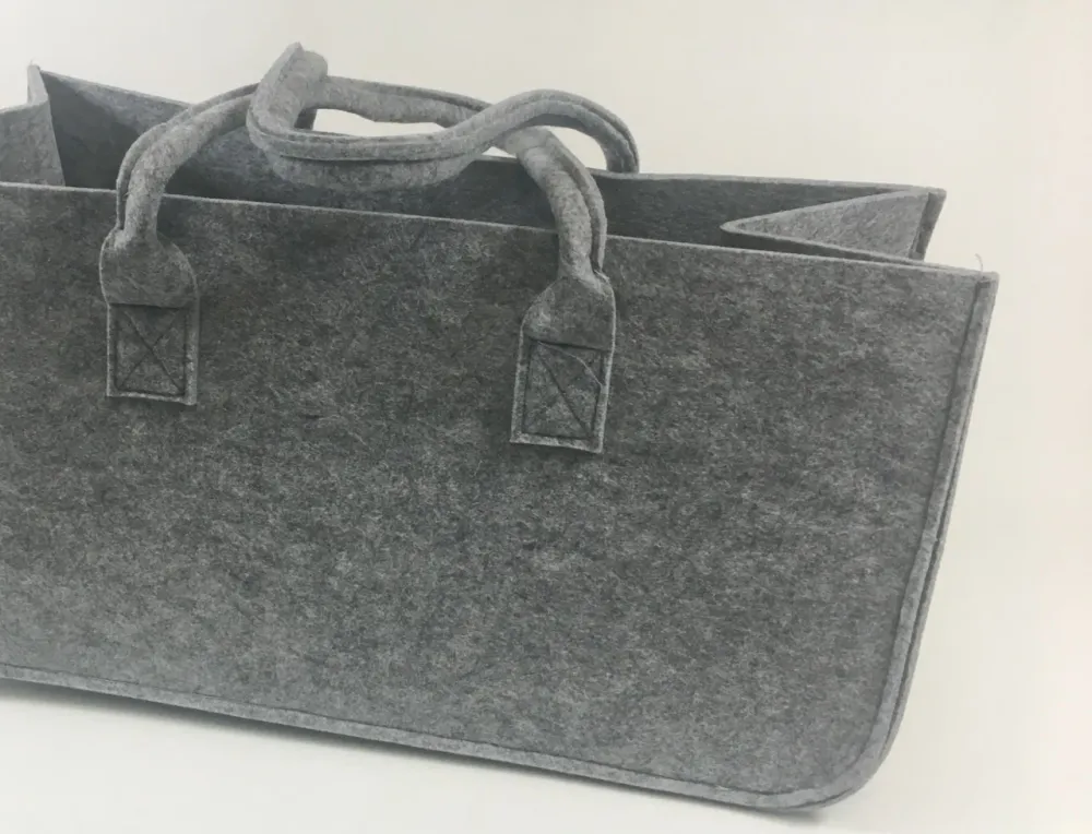 Pytel na palivové dřevo ze světle šedé plsti 50x25x26cm