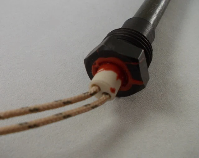 Svíčka 250W peletová kamna D=14,5cm/D=0,95cm MCZ