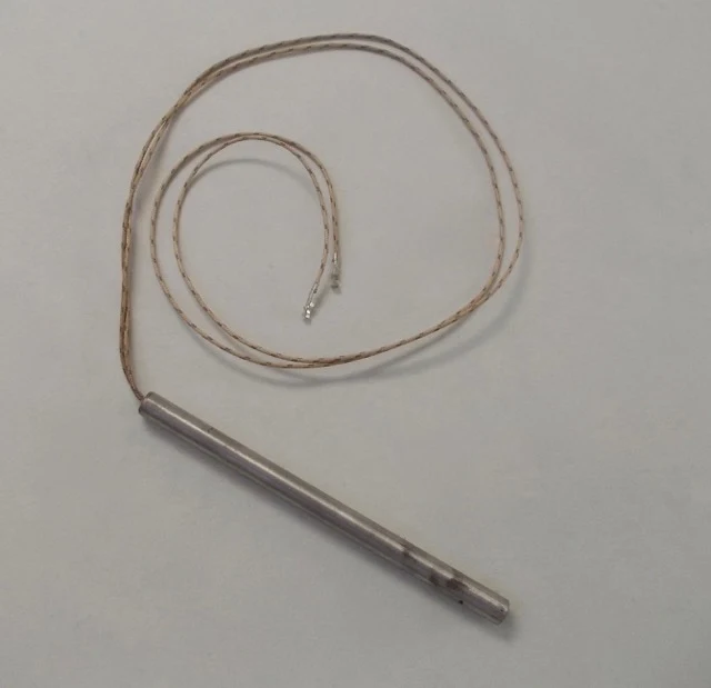 Svíčka 300W kamna na pelety D=15,4cm/D=1cm Edilkamin