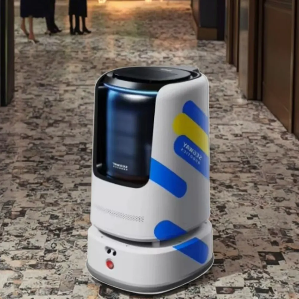 Inteligentní Servisní Robot pro Hotely Doručování – Autonomní Navigace s Výtahem