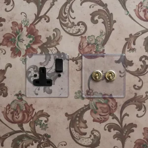 Single Socket - Průhledný | Black