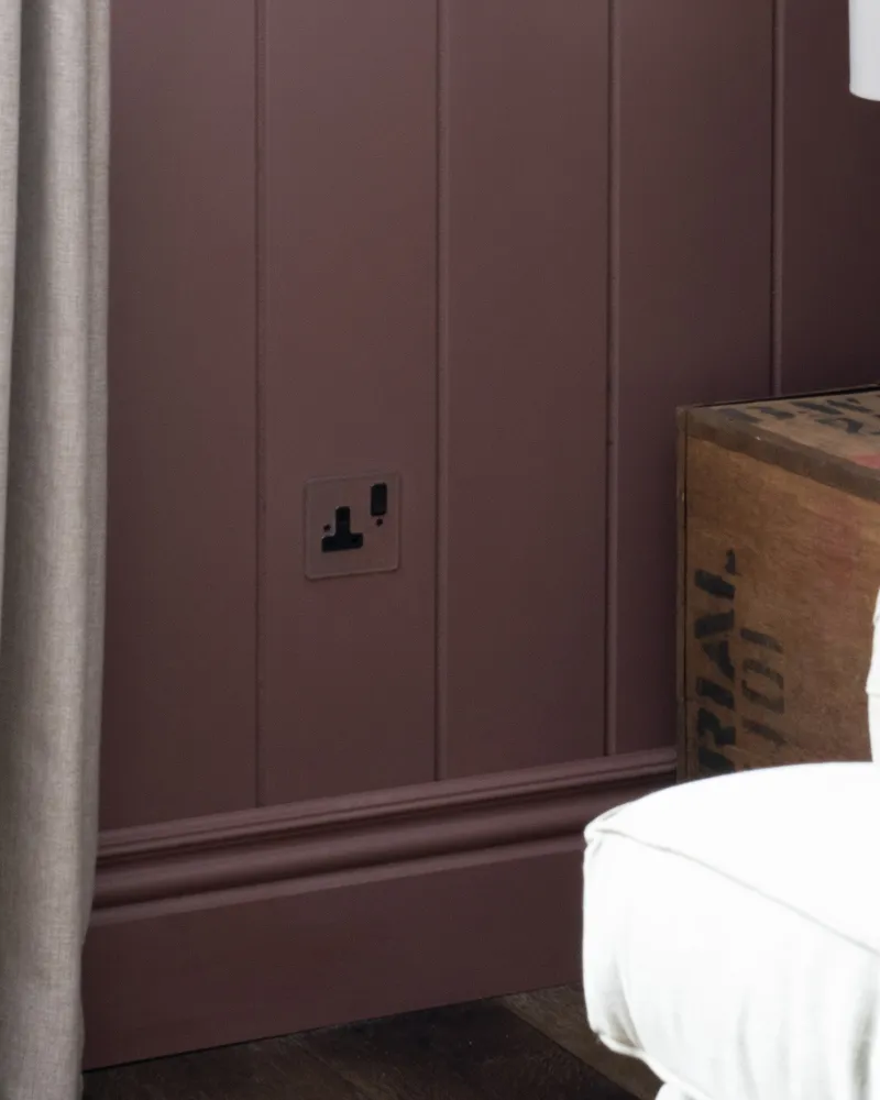 Single Socket - Průhledný | Black