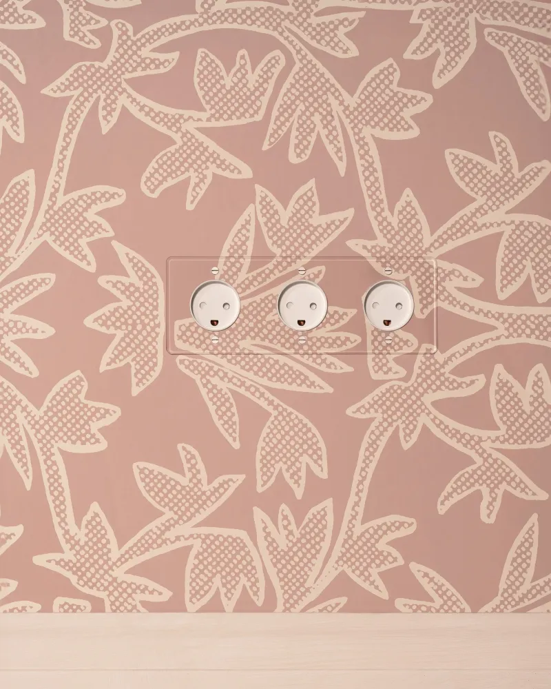 Kew Triple 3x Danish Type K Socket - Křišťálový | White
