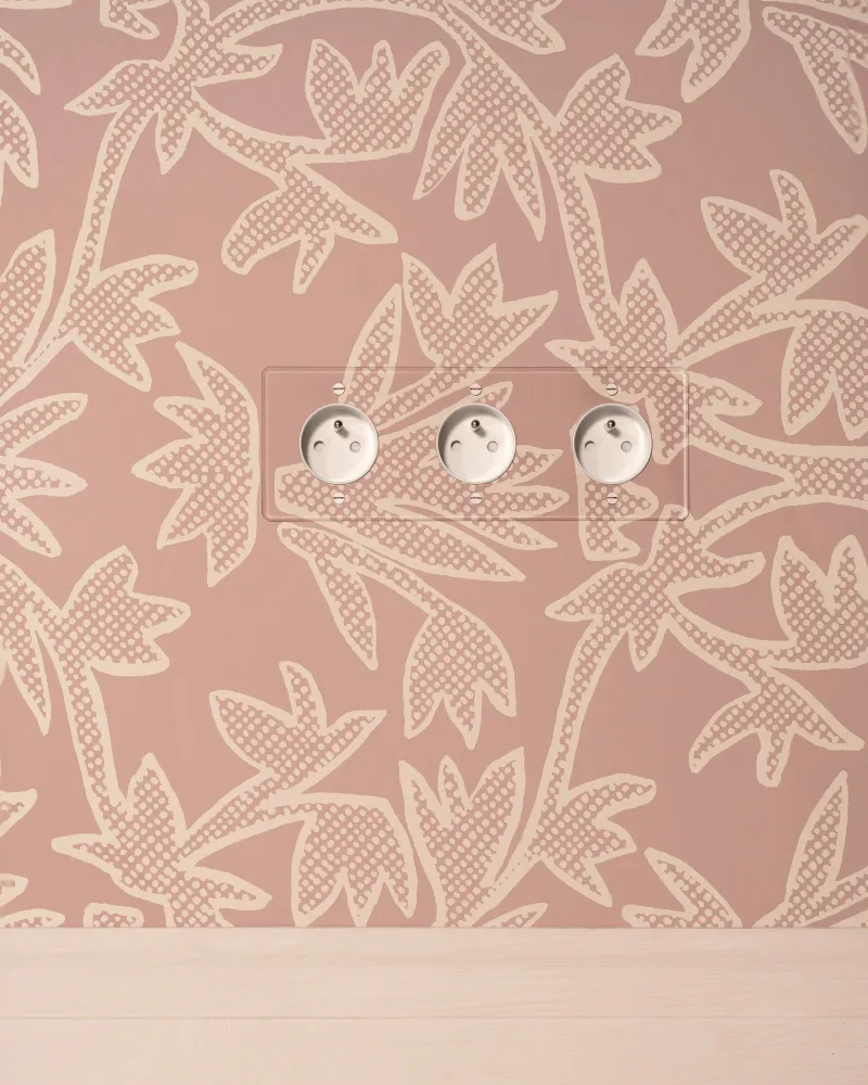 Kew Triple 3x French/Belgian Type E Socket - Průzračný | White