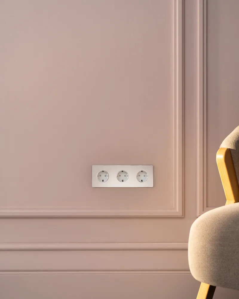 Kew Triple 3x Schuko Type F Socket - Polished Nickel | White