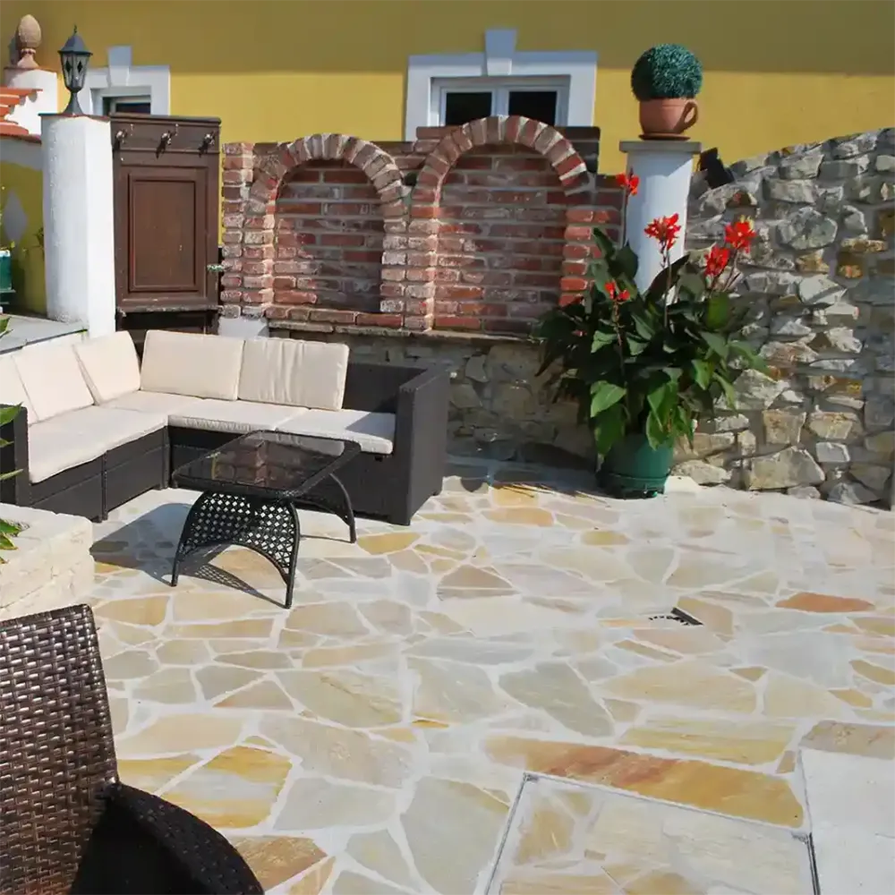 90 m² Kvarcit drcené kamenné desky Auralis 2,5-4 cm za 61 €/m² bez nákladů na dopravu