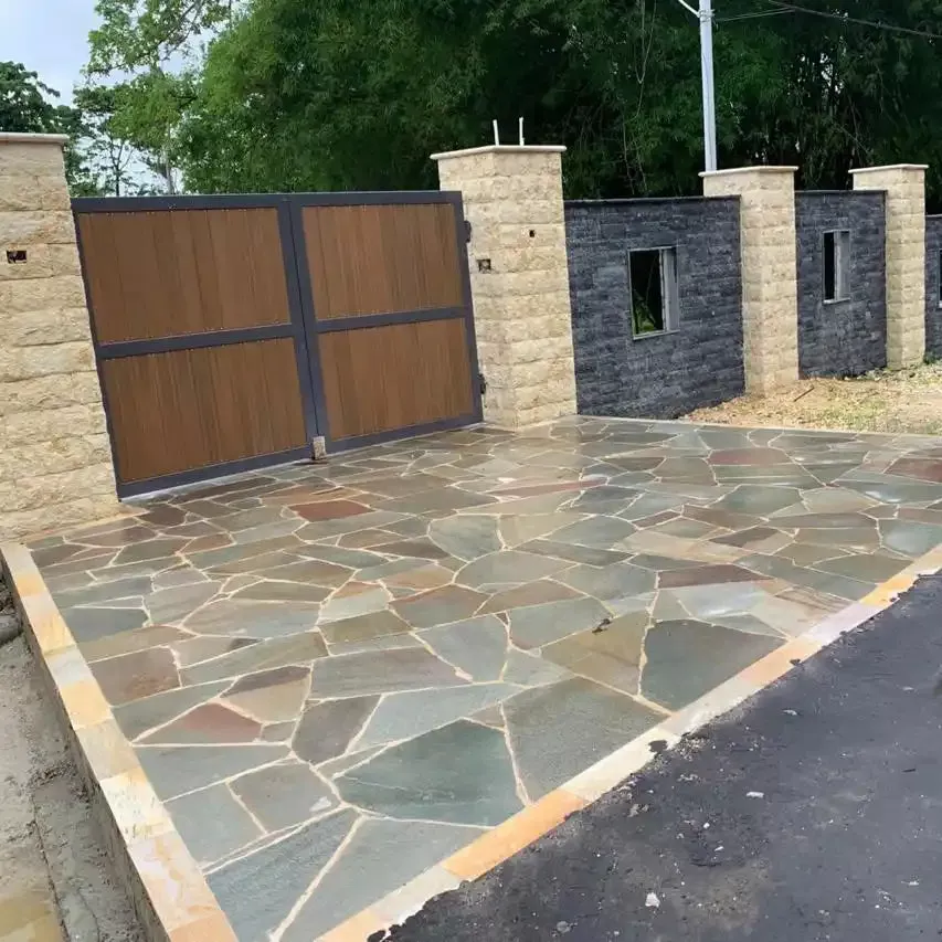 30 m² kvarcitové drcené kamenné desky Jasmares 2,5-4 cm za 77€/m² bez nákladů na dopravu