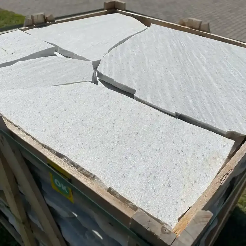 10 m² bílé kvarcitové polygonální desky Polaris 2,5-4 cm za 90,50 €/m² bez nákladů na dopravu