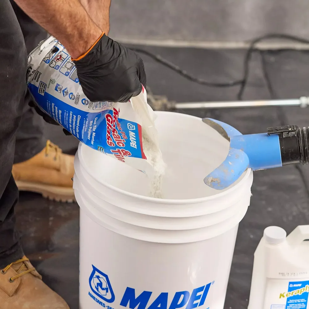 MAPEI Adesilex P10 cementové lepidlo na obklady mozaiku