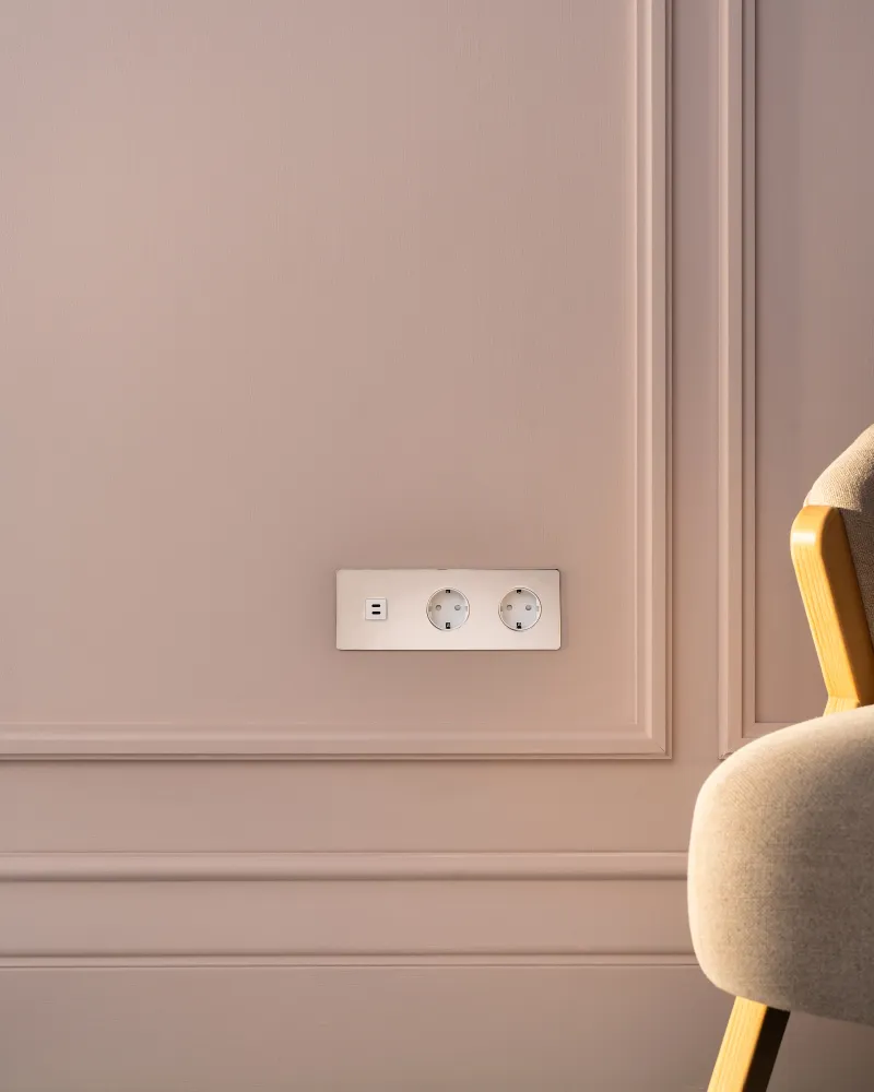 Kew Triple USB TYPE-C 30W & 2x Schuko Type F Socket - Polished Nickel | White